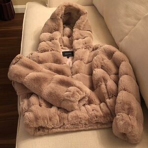 BCBGMaxAzria Plush Teddy Jacket in Soft Tan